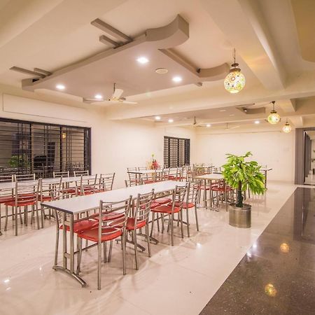 Hotel Yogiraj Palace Shegaon Exterior photo