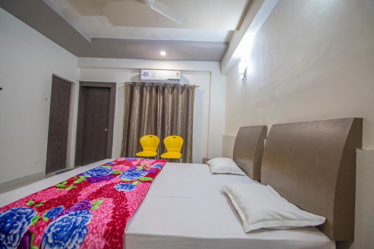 Hotel Yogiraj Palace Shegaon Exterior photo
