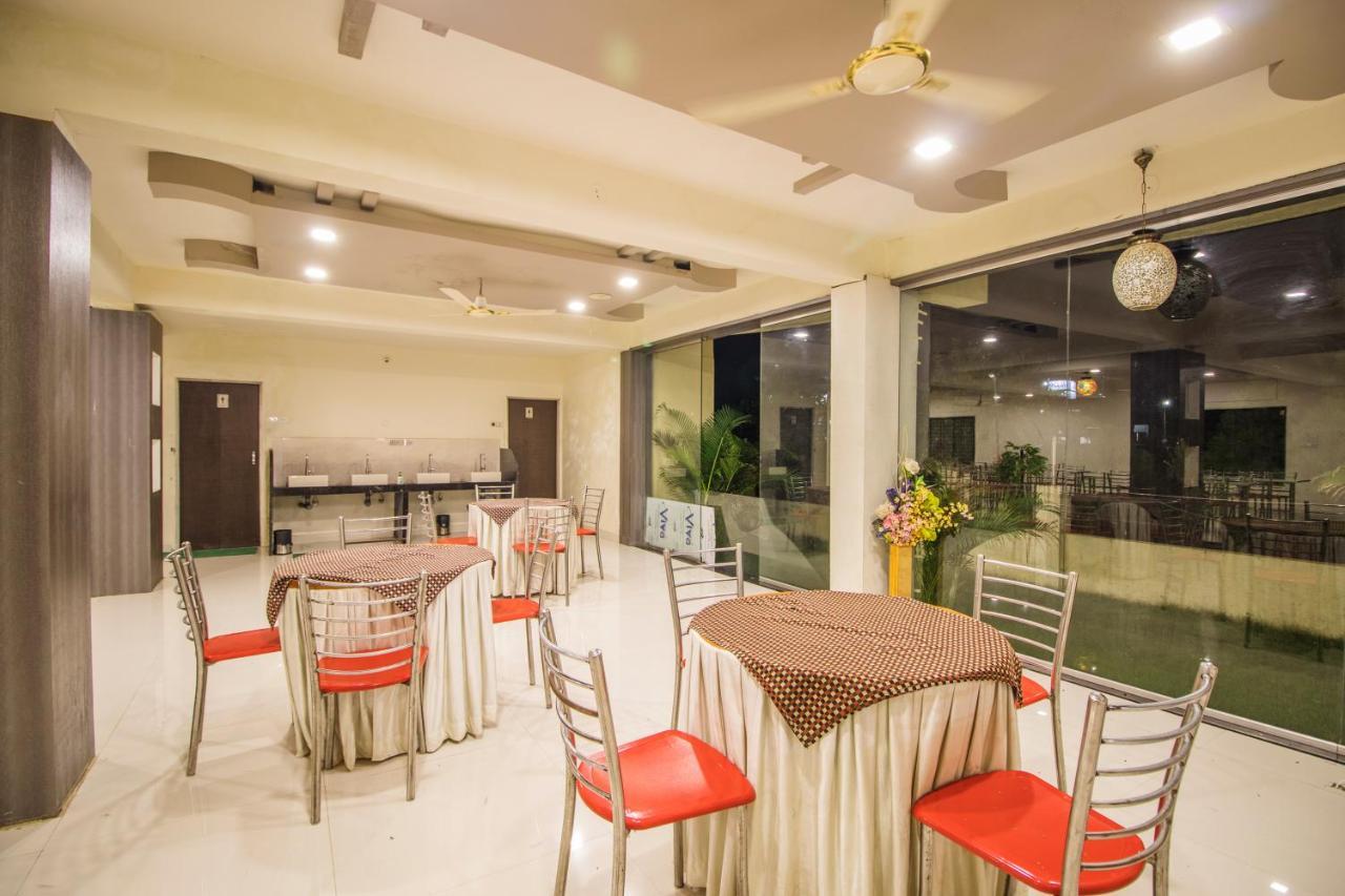 Hotel Yogiraj Palace Shegaon Exterior photo